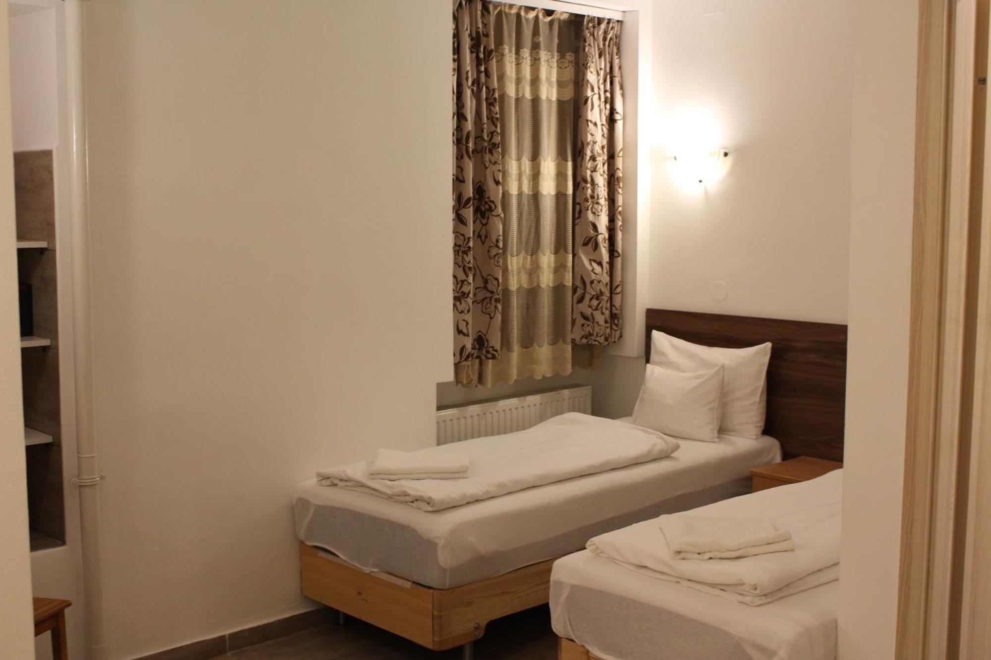 Esprit Hotel Budapest Exterior photo
